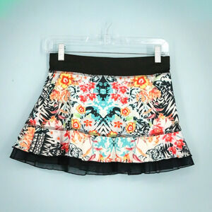 Sofibella Size XS Victoria UV Colors Abstract Print Founce 13 Inch Pull On Skort